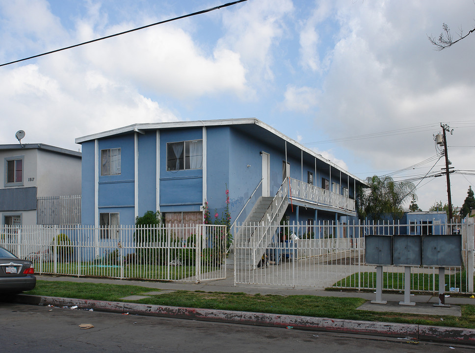 1913 W Myrtle St in Santa Ana, CA - Foto de edificio