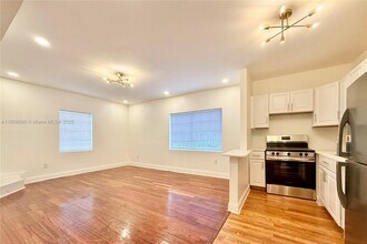 1440 Pennsylvania Ave in Miami Beach, FL - Building Photo - Building Photo