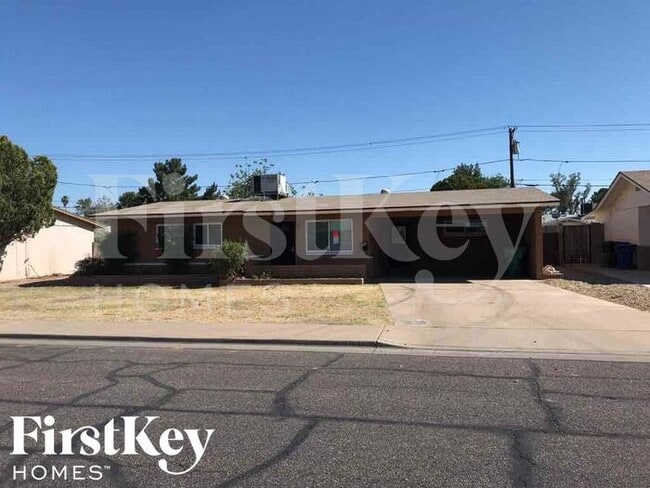 property at 1021 E Millett Ave