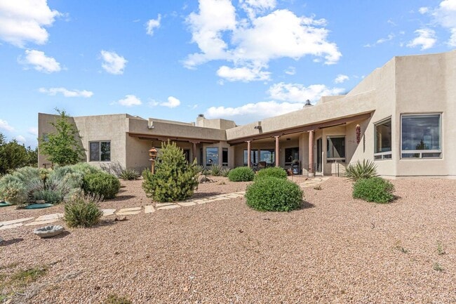 property at 8 E Longview Dr