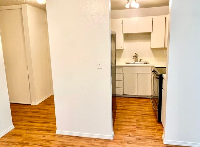 Kenny Apartments in Seattle, WA - Foto de edificio - Building Photo