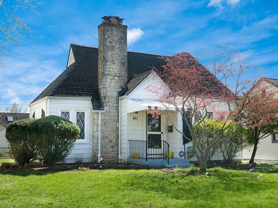 411 Richards Rd in Columbus, OH - Foto de edificio