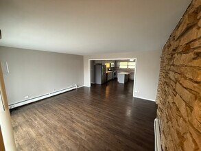 13 Scotdale Rd in La Grange Park, IL - Building Photo - Building Photo