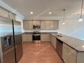 3845 Valley View Ct in Gainesville, GA - Building Photo - Building Photo