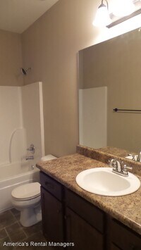 905 Maple Trace photo'