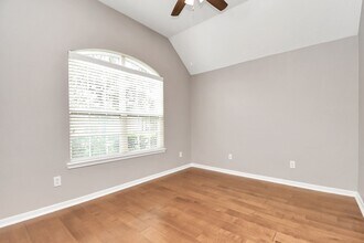 17311 Elverson Oaks Dr in Tomball, TX - Building Photo - Building Photo