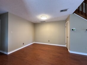 3990 Roebling Ln in Virginia Beach, VA - Building Photo - Building Photo