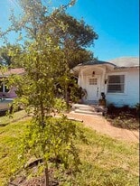 325 Hammond Ave in San Antonio, TX - Building Photo