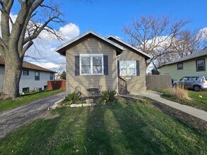 185 Pick Ave in Elmhurst, IL - Building Photo - Building Photo