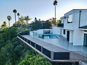 2260 Apollo Dr in Los Angeles, CA - Building Photo - Building Photo