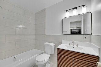 Centro Apartments - 3249 Coral Hills Dr. in Coral Springs, FL - Foto de edificio - Building Photo