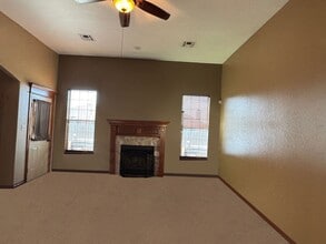 320 Northeast Mountain Meadow Drive in Cache, OK - Building Photo - Building Photo