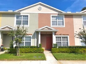 1140 Hillhurst Dr in Wesley Chapel, FL - Building Photo