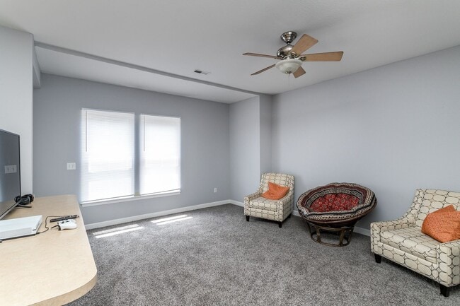 108 S College Ave in Columbia, MO - Building Photo - Building Photo