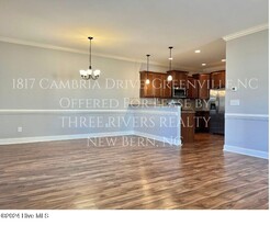 1817 Cambria Dr in Greenville, NC - Foto de edificio - Building Photo