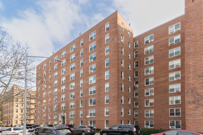 Flagg Court in Brooklyn, NY - Building Photo - Building Photo