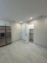 5814 N Elston Ave in Chicago, IL - Building Photo - Building Photo