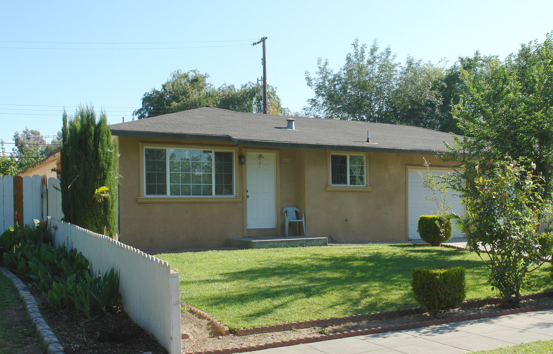 207-209 Bendorf Dr in San Jose, CA - Building Photo