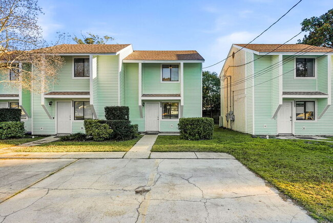 property at 4480 E Hwy 98