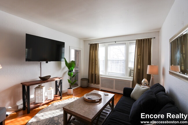 90 Kilsyth Rd in Boston, MA - Building Photo - Building Photo