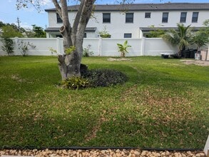 3051 SW 50th St in Fort Lauderdale, FL - Foto de edificio - Building Photo