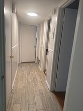 2210 Greencrest Dr in San Antonio, TX - Foto de edificio - Building Photo