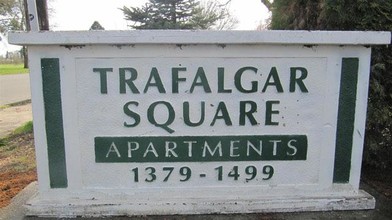 Trafalgar Square in Independence, OR - Building Photo - Building Photo