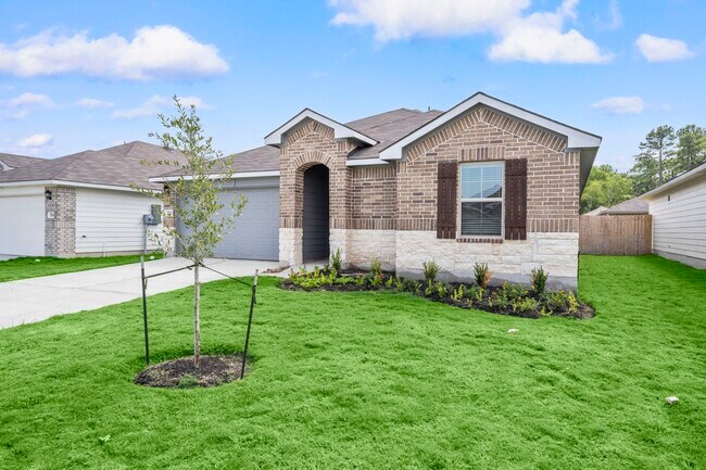 212 Barton Crk in Huntsville, TX - Foto de edificio - Building Photo