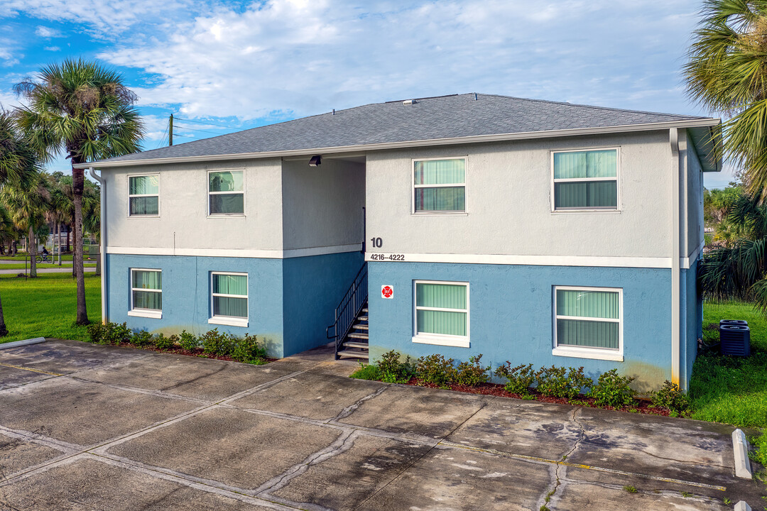 Dunwoodie Place Apartments in Orlando, FL - Building Photo