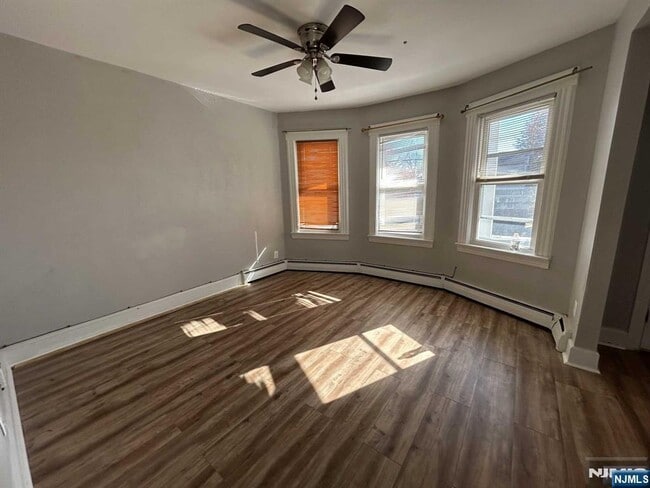 47 Maple St in Garfield, NJ - Building Photo - Building Photo