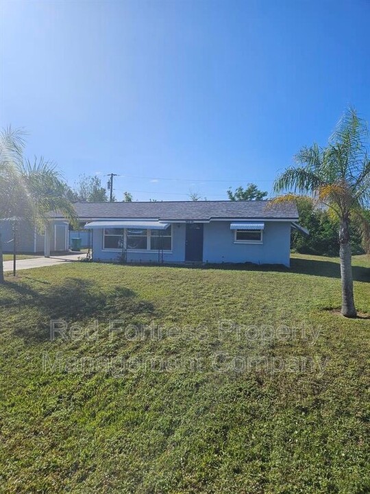 11269 6th Ave in Punta Gorda, FL - Building Photo