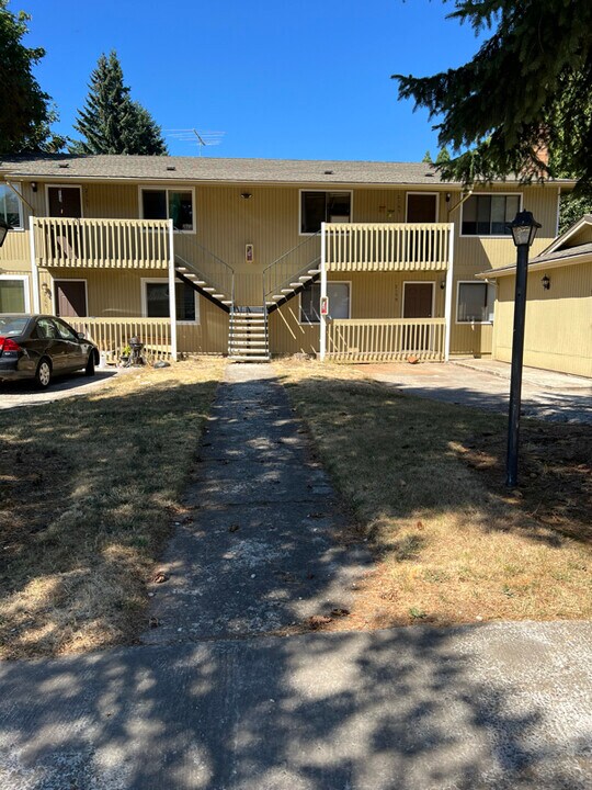 2159 Nomad Ct SE in Salem, OR - Building Photo