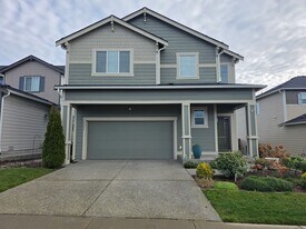 1371 Baker Hts Lp in Bremerton, WA - Building Photo