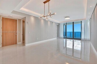 15701 Collins Ave, Unit 3804 in Sunny Isles Beach, FL - Building Photo - Building Photo