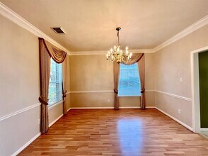 2339 Plantation Bend Dr in Sugar Land, TX - Building Photo - Building Photo