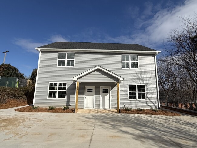 30 E 4th St in Lexington, NC - Foto de edificio - Building Photo