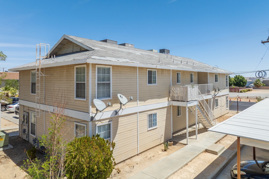 Ridgecrest Springs in Ridgecrest, CA - Foto de edificio