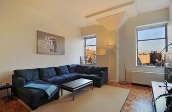 90 Horatio St in New York, NY - Building Photo - Building Photo