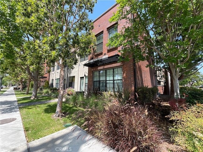 property at 501 W Maple Ave