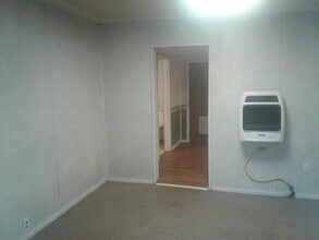 2115 N Grace Ave in Springfield, MO - Building Photo - Building Photo