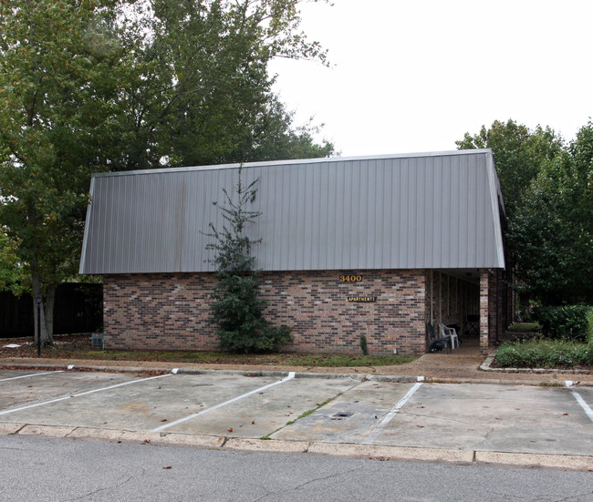 Chateau Apartments in Moss Point, MS - Foto de edificio - Building Photo