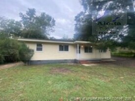 114 Leona Ave in Fayetteville, NC - Building Photo