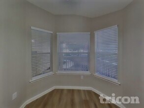 6614 Cougar Village in San Antonio, TX - Foto de edificio - Building Photo