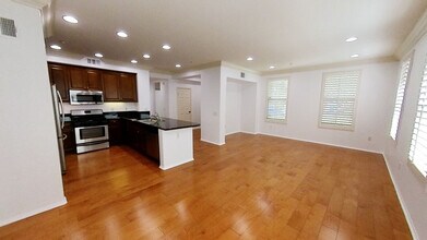 37 Spanish Lace in Irvine, CA - Building Photo - Building Photo