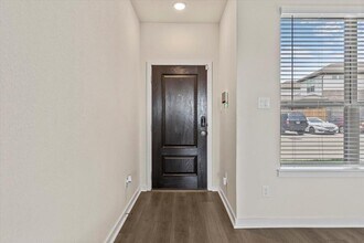 2500 Forest Creek Dr in Round Rock, TX - Building Photo - Building Photo