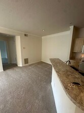 1300 Park W Blvd in Mount Pleasant, SC - Foto de edificio - Building Photo
