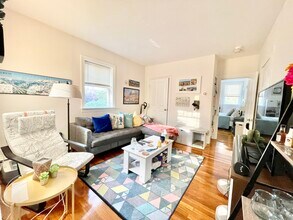 17 Spring Garden St, Unit 1 in Boston, MA - Building Photo - Building Photo