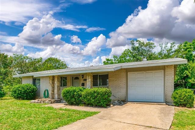 3230 Ridgeview Cir in Irving, TX - Building Photo - Building Photo