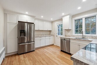 40 A Baker Bridge Rd in Lincoln, MA - Building Photo - Building Photo