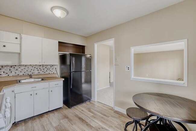 property at 17 S Bartlett Rd